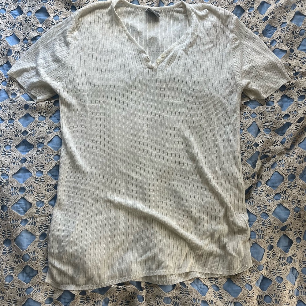 Hillard & Hanson Cream V-Neck Short Sleeve Top